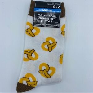 Men's Fashion Socks; White & Yellow with Pretzels